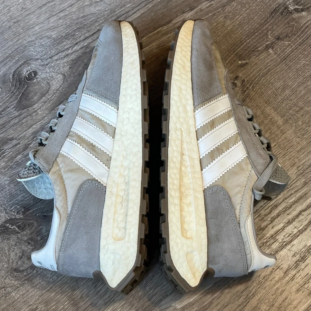 Adidas Retropy E5 Mens Grey White Gum Boost Sneakers Q47101 Size 9.5